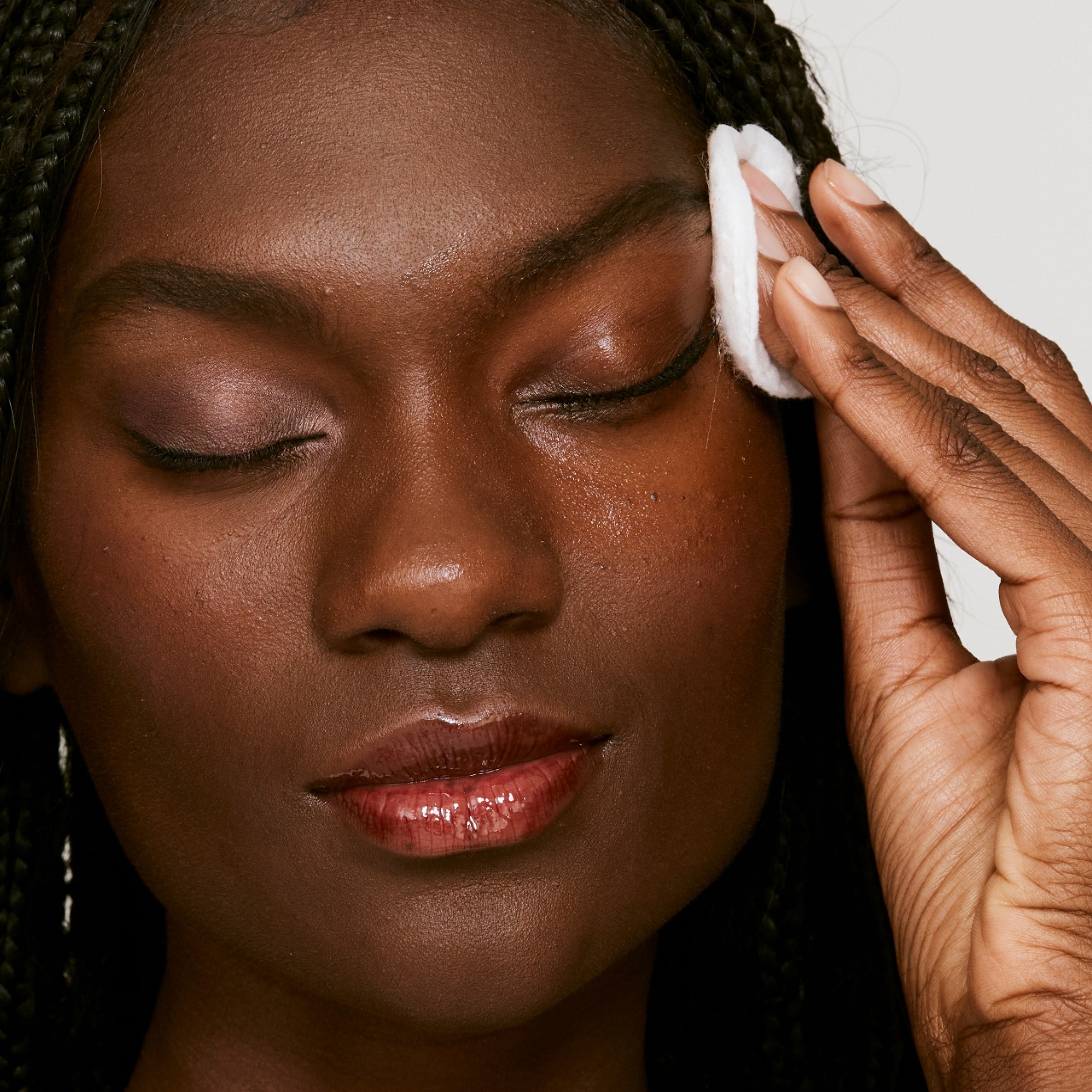 Take The Day Off? Makeup Remover For Lids, Lashes Lips